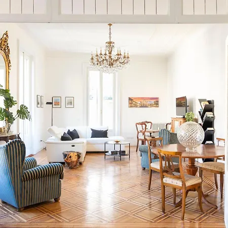 Navigli Harmony Flat, Beautiful & Bright Apartment, 3 Bdr דירה