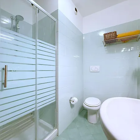 Dimora Maddelena - 20 Mins From Duomo Apartment Mailand