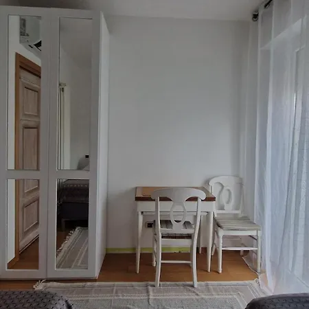 Homestay Stanza In Con Giardino Milan
