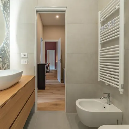 Apartment 5' From Station, With 2 Bedrooms