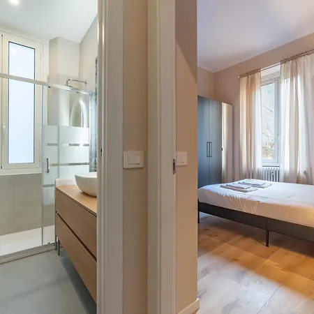 Appartamento 5' From Station, With 2 Bedrooms *