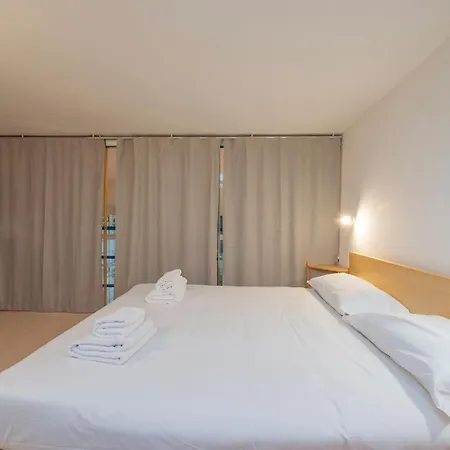 Luxury - Ausonio 16 *