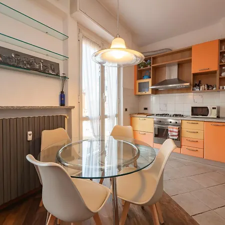 아파트 Xenia - Two-room With Terrace In Fondazione Prada