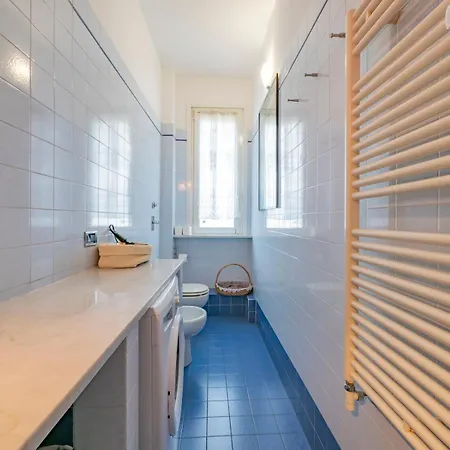 아파트 Xenia - Two-room With Terrace In Fondazione Prada 밀라노