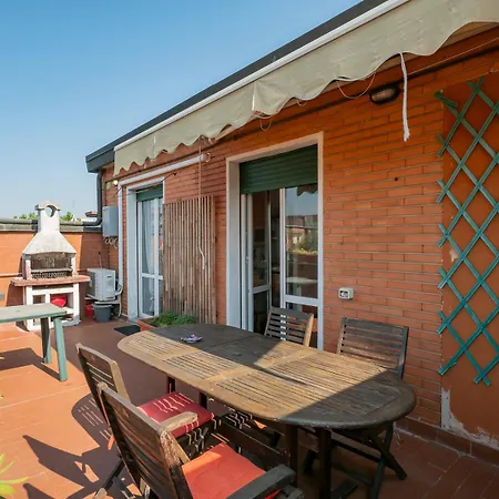 Xenia - Two-room With Terrace In Fondazione Prada 아파트