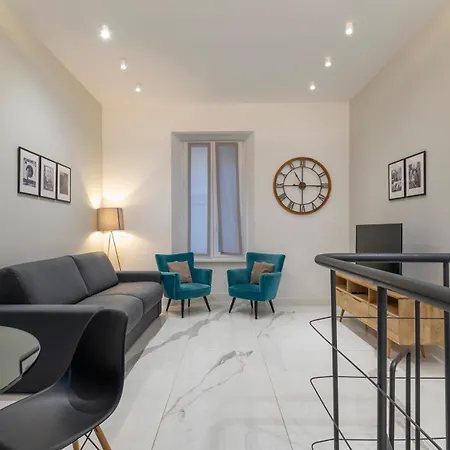 Xenia - Spacious Three-room In Moscova Area Appartement