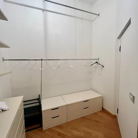 Apartment Modern Openspace In Piazza Repubblica Near To Via Montenapoleone