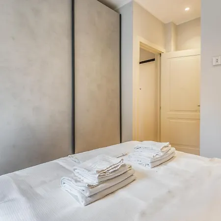 Via Carracci 6 2 Pax Wi-fi Apartment