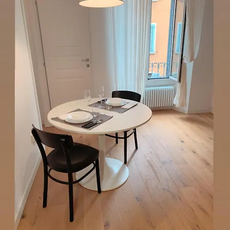 Giallo Apartment *