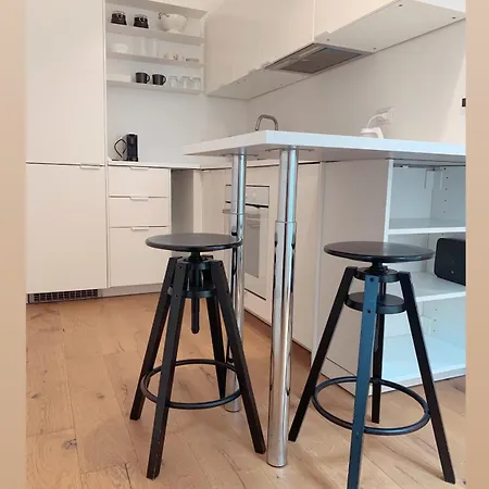 Giallo Apartment Milan