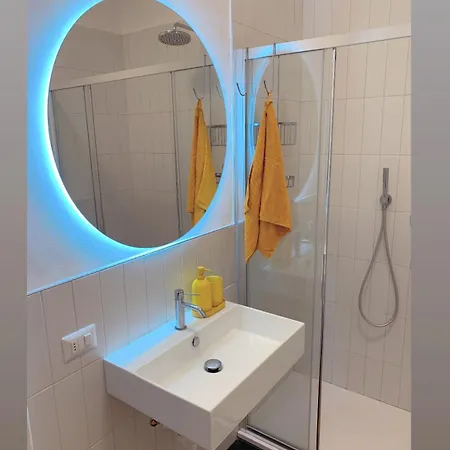 Giallo Apartment Milan