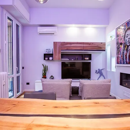 Boutique Con Cortile-design&fashion District Apartman
