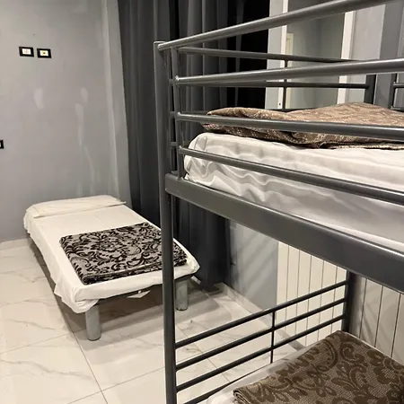 Lion University&youth 2 * Milano