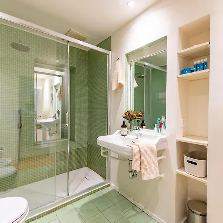 Large & Comfy - A Few Steps From The Duomo * Milánó