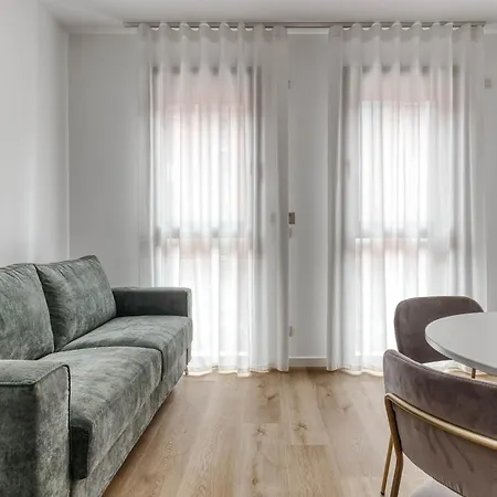 Limehome Park Towers Apartament
