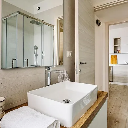 아파트 Brand New 1 Bedroom In Navigli Area