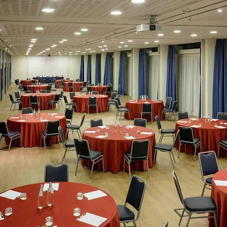 Doubletree By Hilton Mailand