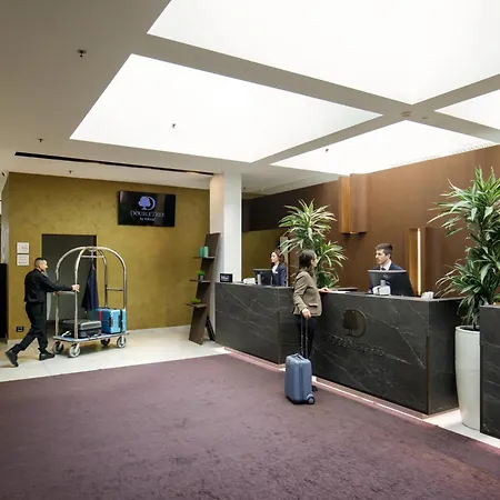 Hotel Doubletree By Hilton