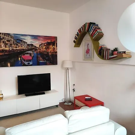 Apartment Bilocale Santagostino