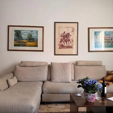 Casa Kolbe 8 , Centro M4 Apartment Milan