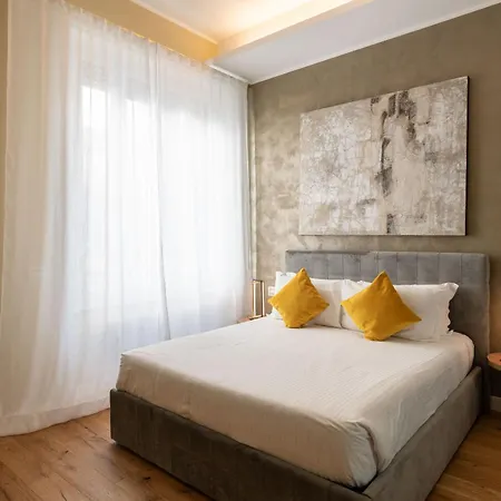 Apartment Heart Duomo District Milan