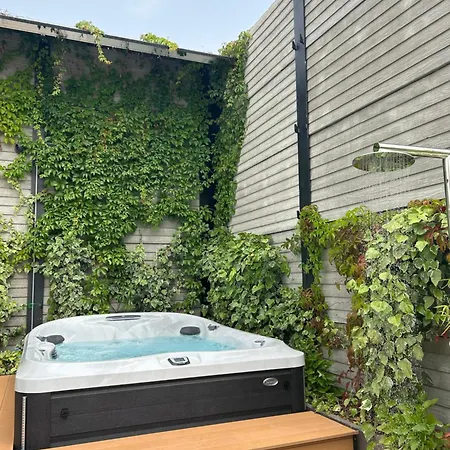Versoverde Alzaia Naviglio Grande 2* Milano