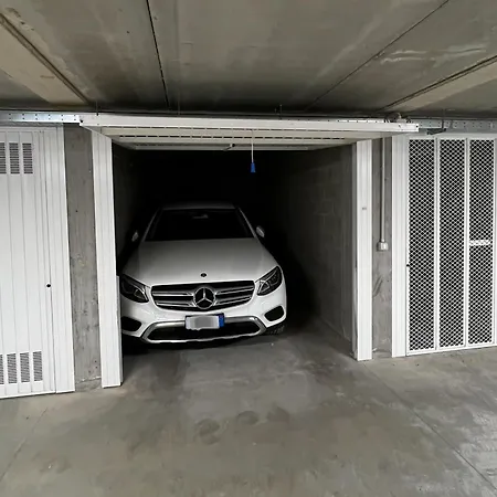 Apartman Living With Terrace & Garage By Ndp Rent Milánó