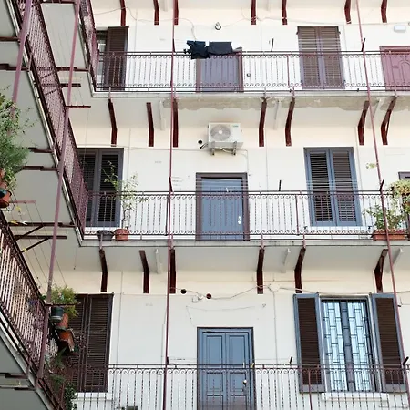 Garibaldi Isola Apartment