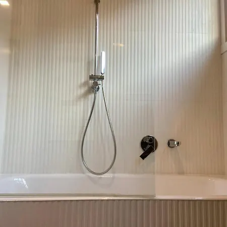 Bright&stylish Near Duomo, Center Apartment *