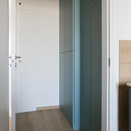Апартаменты Elegante A 300 M Dalla Metro Zara Милан