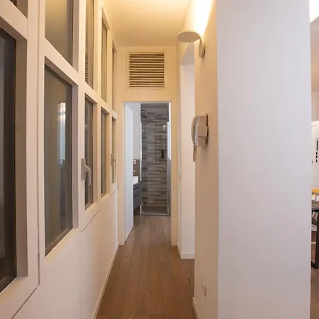 Spiga Elite Studio - Near San Babila M1 Apartment Milan