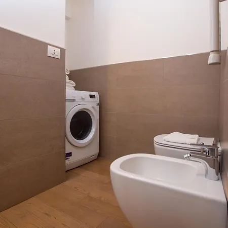 Spiga Elite Studio - Near San Babila M1 * Milan