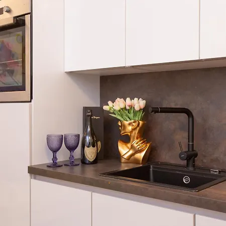 Apartment Spiga Elite Studio - Near San Babila M1