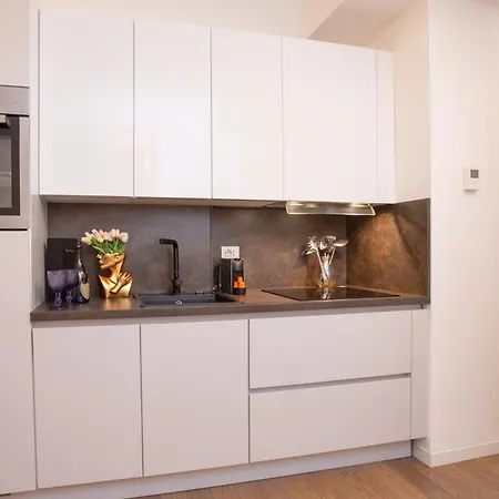 Apartment Spiga Elite Studio - Near San Babila M1 Milan