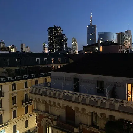 Skyline Isola * Milan