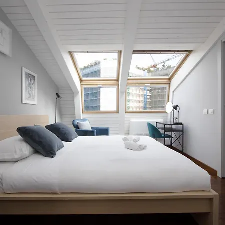 Penthouse With Patio & 2 Baths, 10 Min To Duomo * Mediolan
