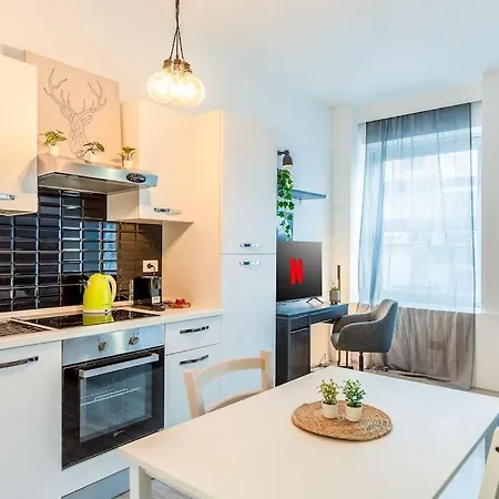 2 Minutes From Station-exclusive Open Space Apartment Mailand
