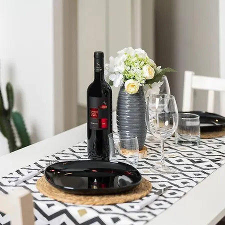 2 Minutes From Station-exclusive Open Space Apartment