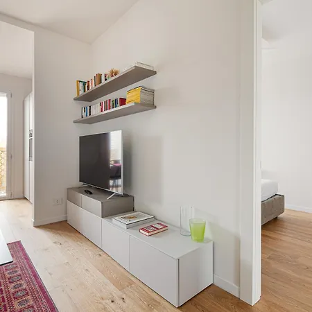 Apartment Amazing & - Life District!