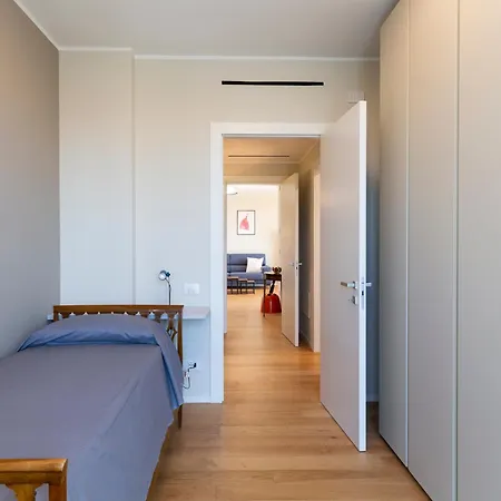 Torre Luxury Apartment *