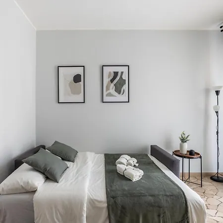 8 Min Dalla Metro Casa Elegante Con Netflix E Wifi Milan