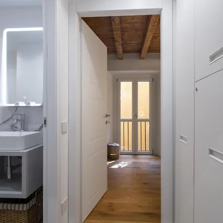Easylife - Eleganza E Design In Porta Venezia Apartment