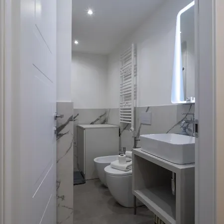 Easylife - - Castaldi 26 P1s - Porta Venezia Milánó