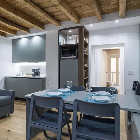 Apartment Easylife - Eleganza E Design In Porta Venezia *