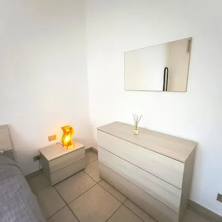 Portello Flat With Balcony Milano