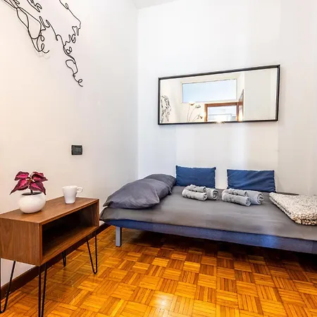 Porta Nuova Elegance & Comfort Near Corso Apartment Milan