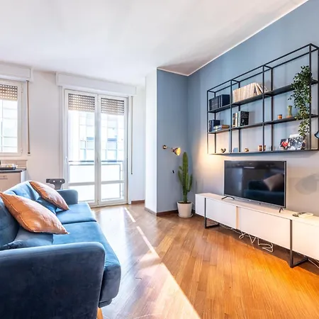 Apartment Porta Nuova Elegance & Comfort Near Corso Milan