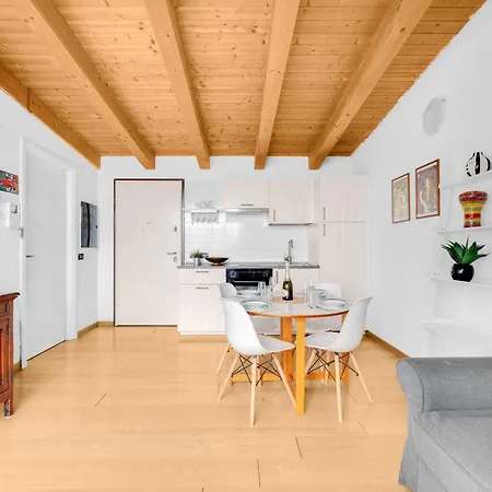 Apartment Mo37 -duomo-loreto - Chic -