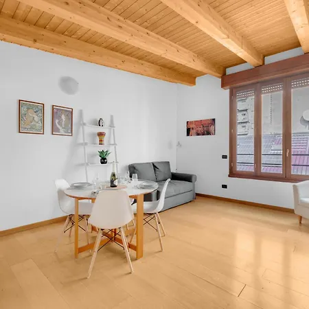Apartment Mo37 -duomo-loreto - Chic -
