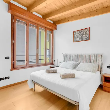 Apartment Mo37 -duomo-loreto - Chic - Milan